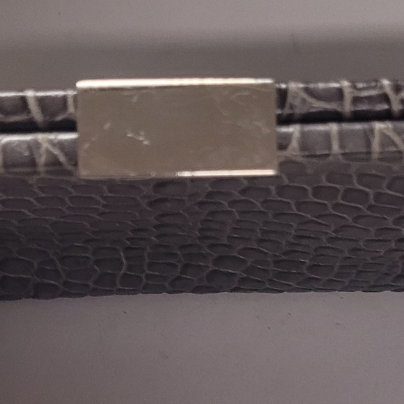 Crocodile Embossed Clutch Wallet - Picture 2 of 6